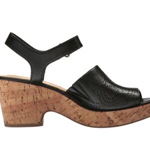 Clarks Maritsa Nila platform sandal